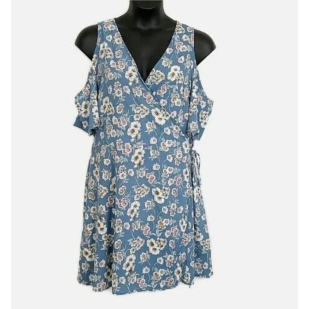 Charlotte Russe Womens sz 3X REAL Wrap Dress Short Sleeve Cold Shoulder Belted